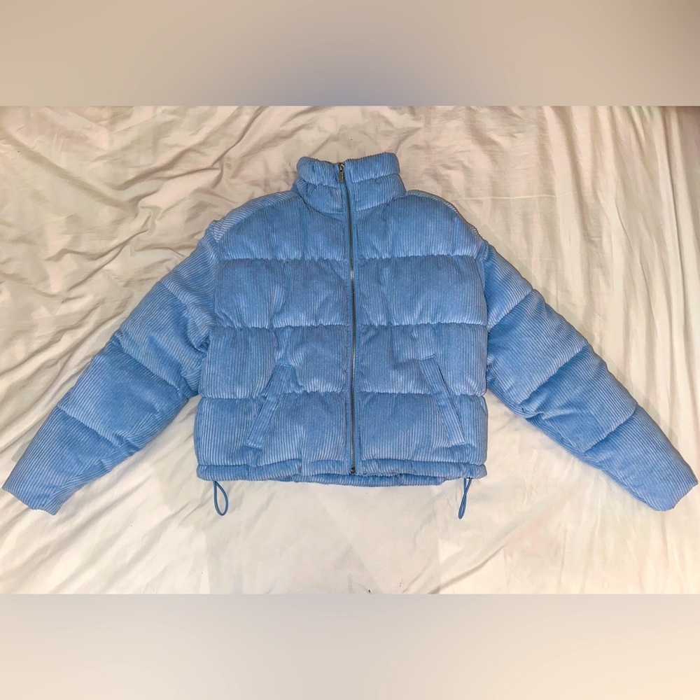 Hollister Women’s Corduroy Cropped Puffer Jacket